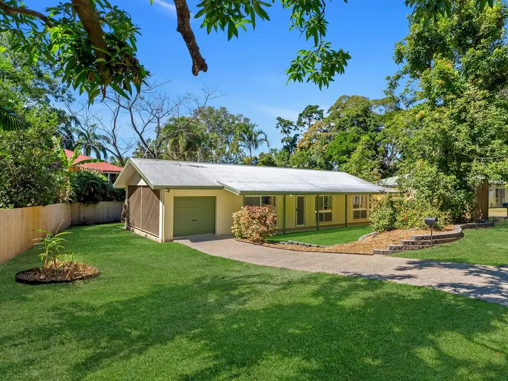 2 Beaman Close, Aeroglen, QLD 4870