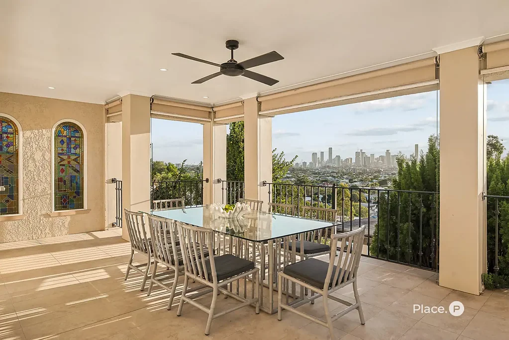 Balmoral 6غرفة نوم A Landmark Balmoral Address with Uninterrupted Skyline Views