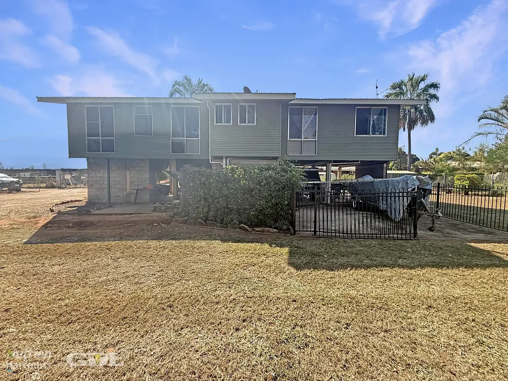 Katherine 3Moenga Investor Starter Special! - NON FLOOD ZONE!