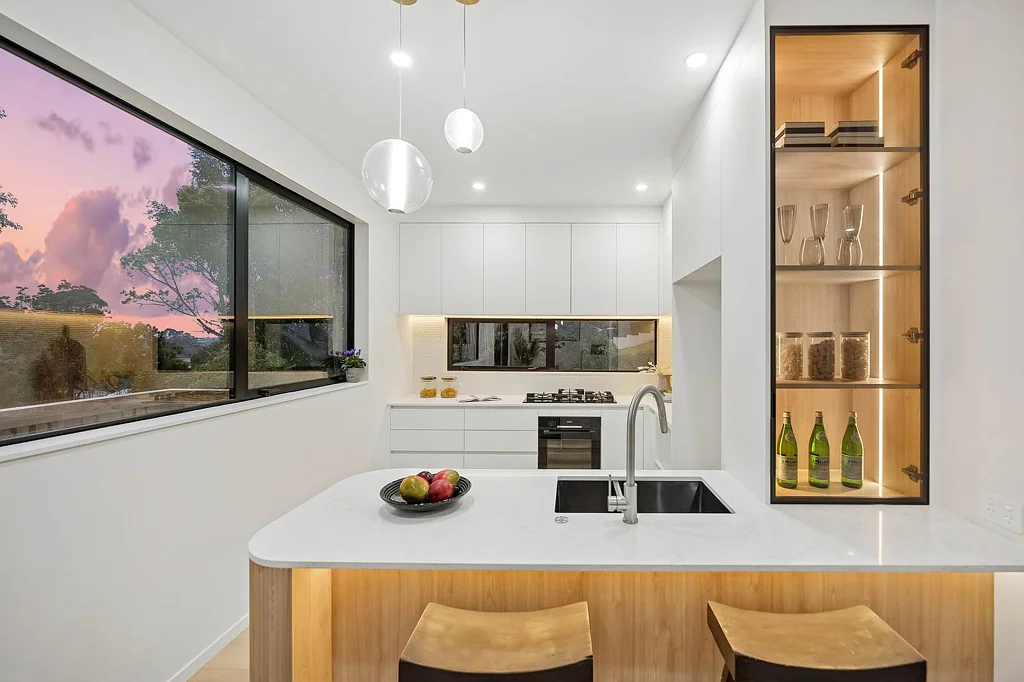 Northcross 4Moenga Four Bedrooms, Big Deck – What’s Not to Love?