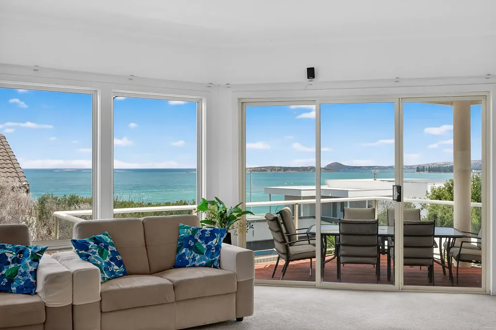 Hayborough 4침실 A Rare Coastal Retreat with Sweeping Ocean Views