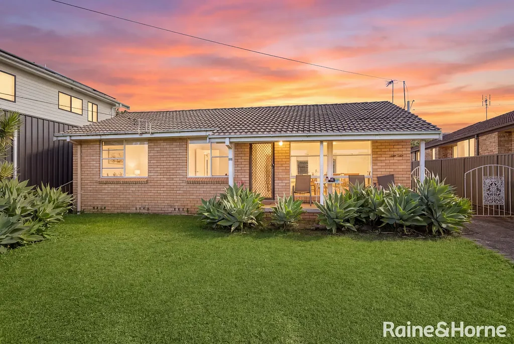 Kiama Downs 3房  Beach, Shops & so much more! Welcome to Beachside Kiama Downs.