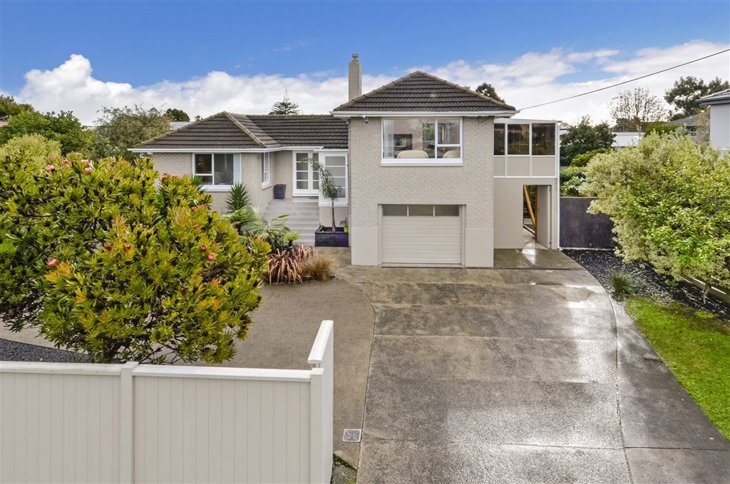 44 Montgomery Avenue, Belmont, Auckland - North Shore, 4房, 5浴