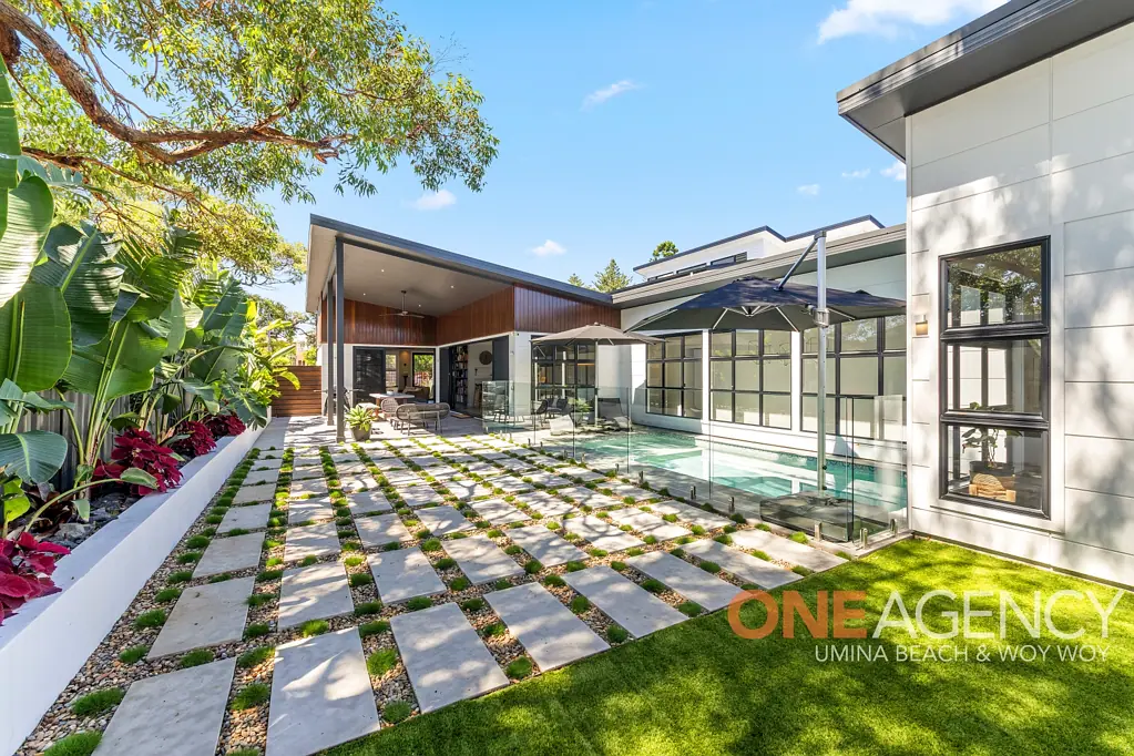 Umina Beach 6chambre BLUE CHIP LOCATION & SPACE FOR A LARGE FAMILY !