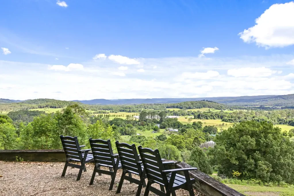 Eumundi 4Moenga CHARACTER FILLED DUAL LIVING WITH BREATHTAKING VIEWS