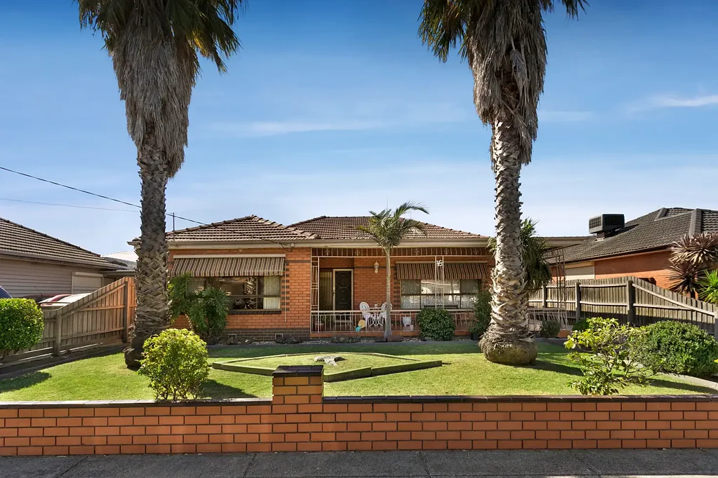 Fawkner 3બેડરૂમ Great Location, Great Potential!
