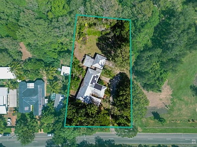 Beachmere 5Moenga Private Acreage Living in the heart of Beachmere