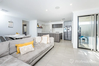3 Bleu Chase, Eglinton, WA 6034, 4房, 2浴, House