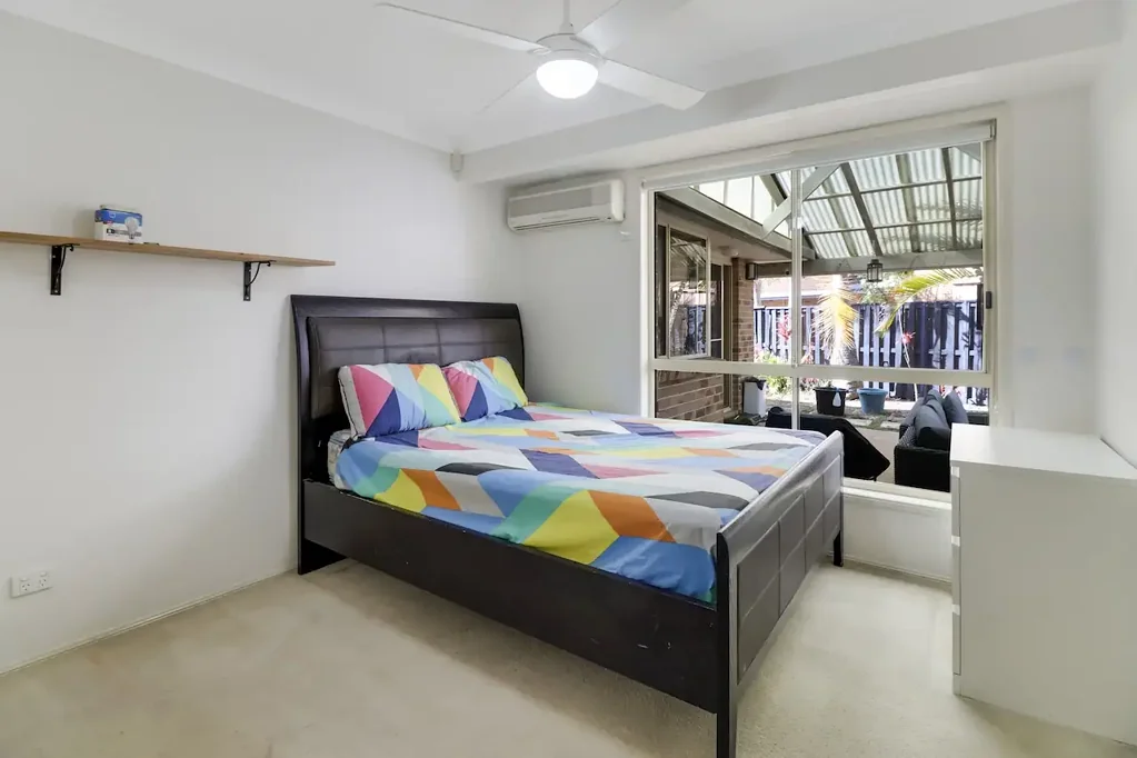 Furnished Room in Fitzgibbon – Apply to Arrange Inspection