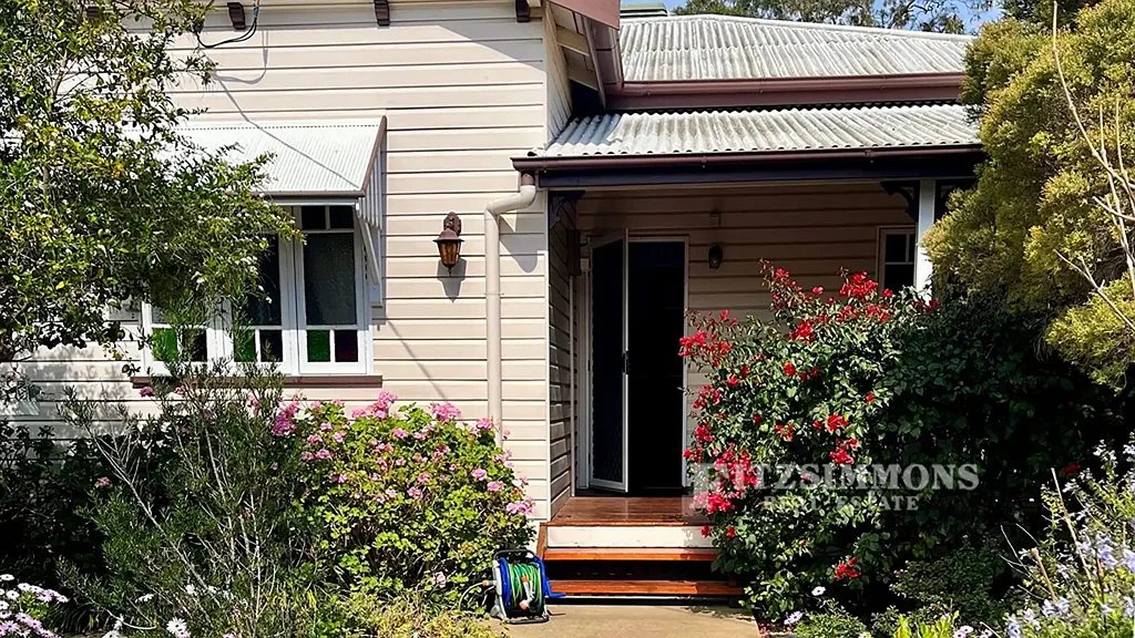 Dalby 3Kwarto "ICONIC QUEENSLANDER" WITH THE WHITE PICKET FENCE