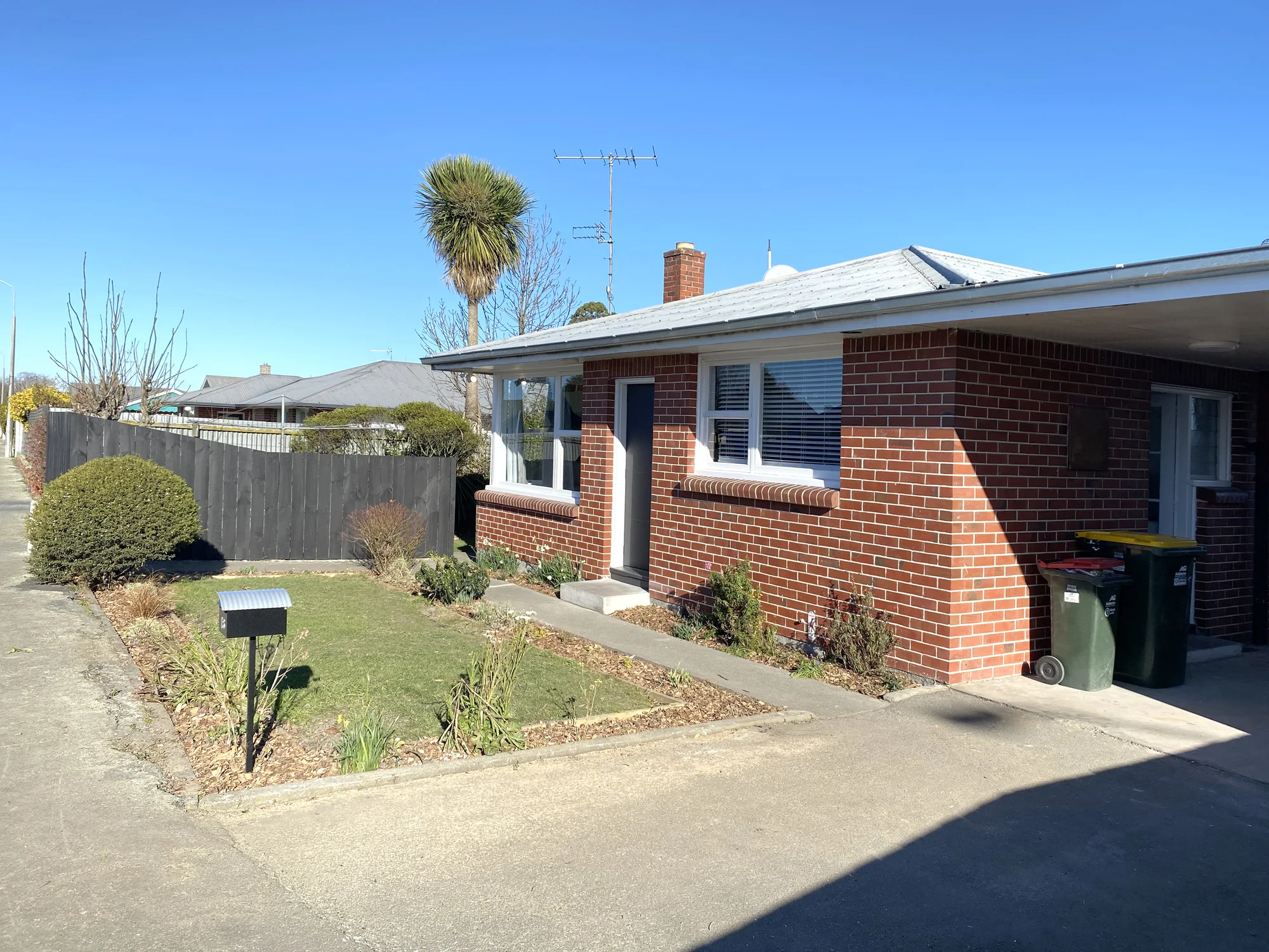 Freshly Renovated Two Bedroom Flat
