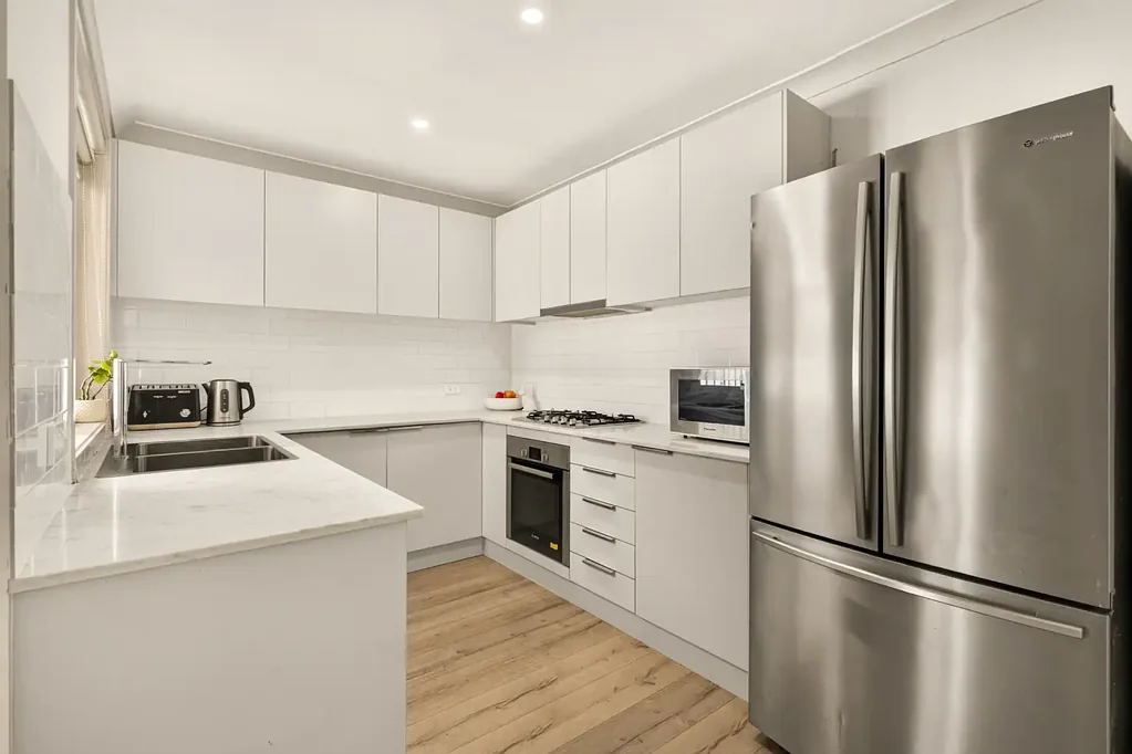 South Windsor 3कमरा North-Facing Family Living in a Peaceful Cul-de-Sac