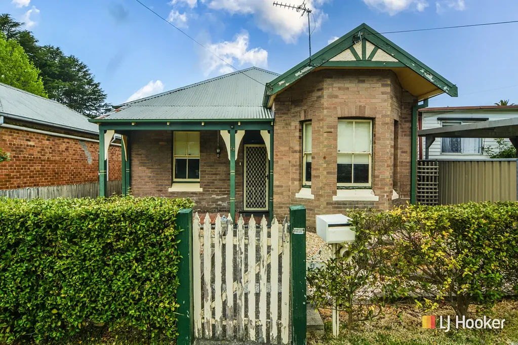 CENTRALLY LOCATED FAMILY HOME