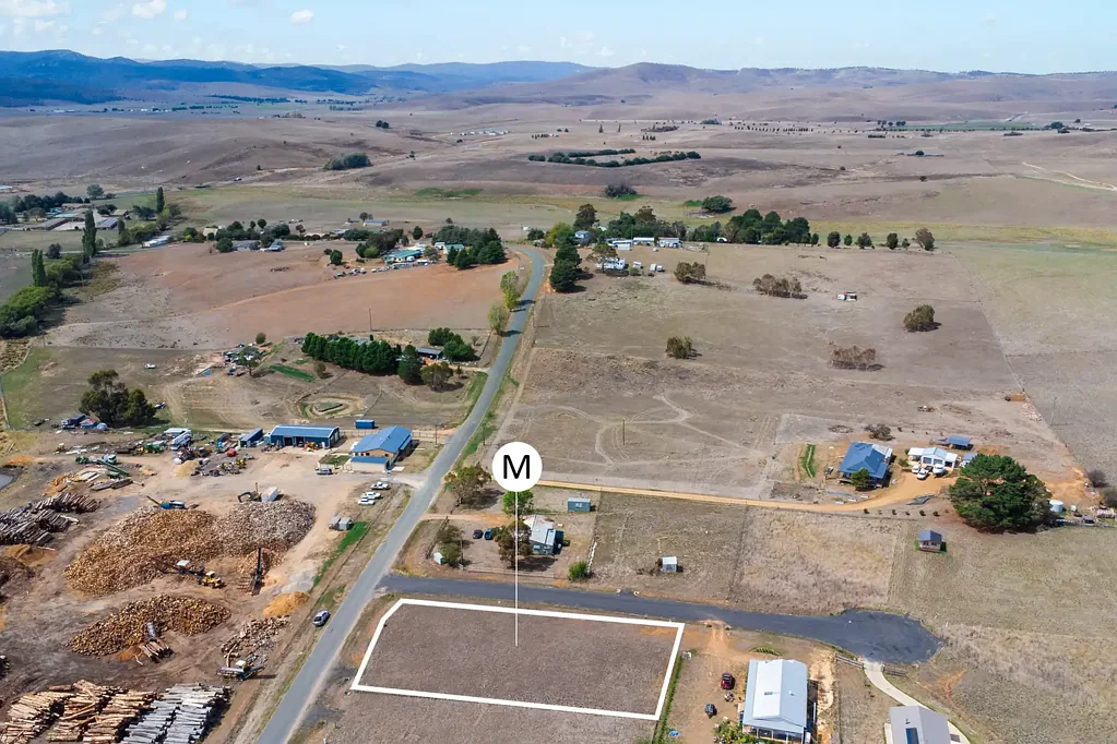 Adaminaby 2048sqm Flat Block with Dual Frontage