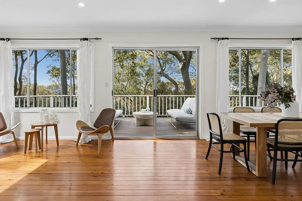 Avalon Beach 4 Bedroom Sunshine, Sea Breezes & the Avalon Lifestyle