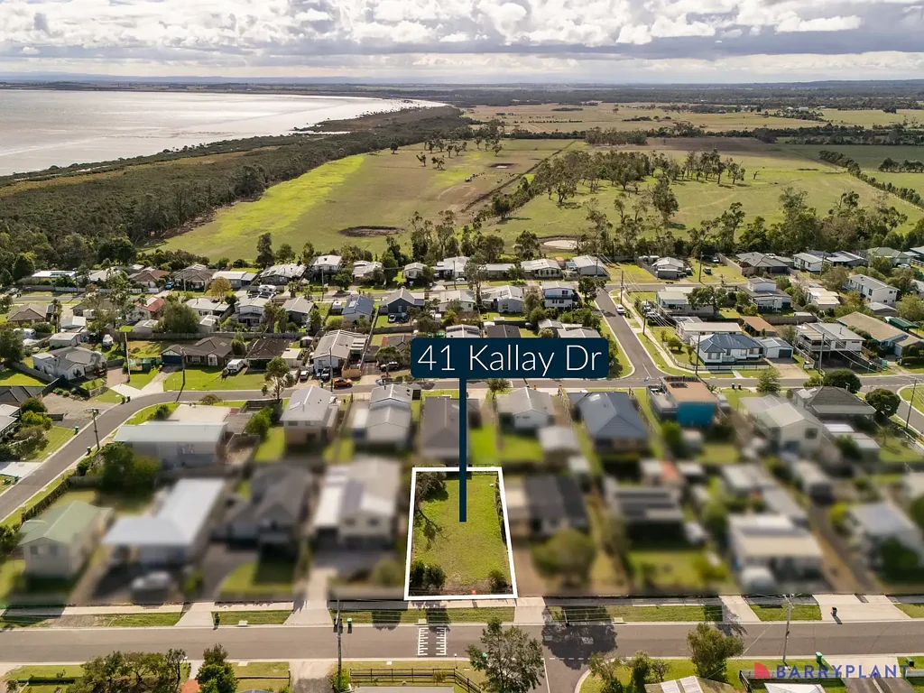 Pioneer Bay Elevated Block with Water View potential!
