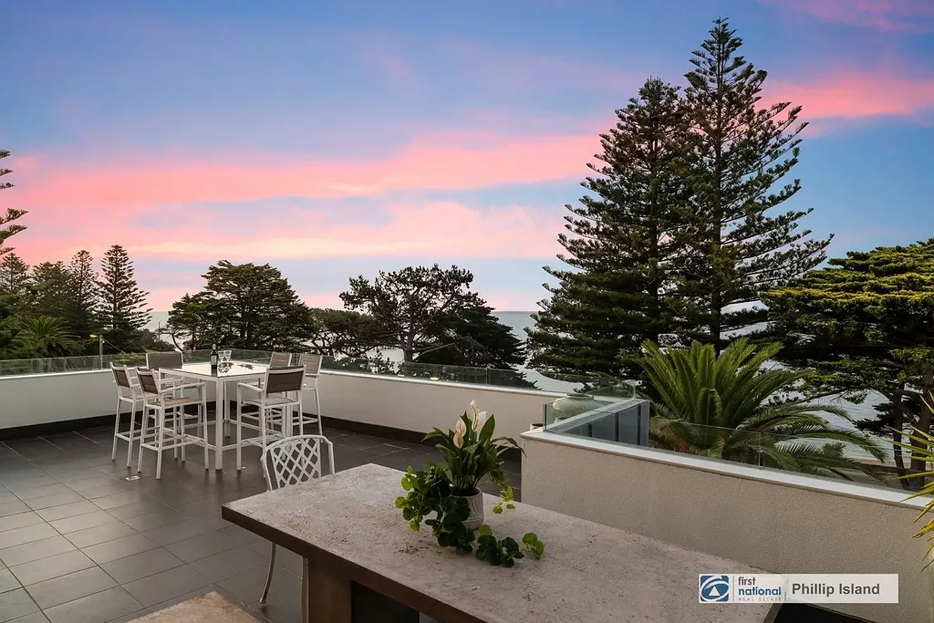 Cowes 3침실 LUXURY FORESHORE PENTHOUSE IN THE HEART OF COWES