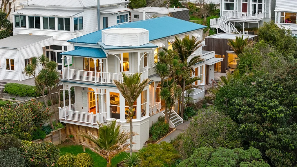 Oriental Bay 4Kwarto Villa Charm with a Modern twist on Oriental.