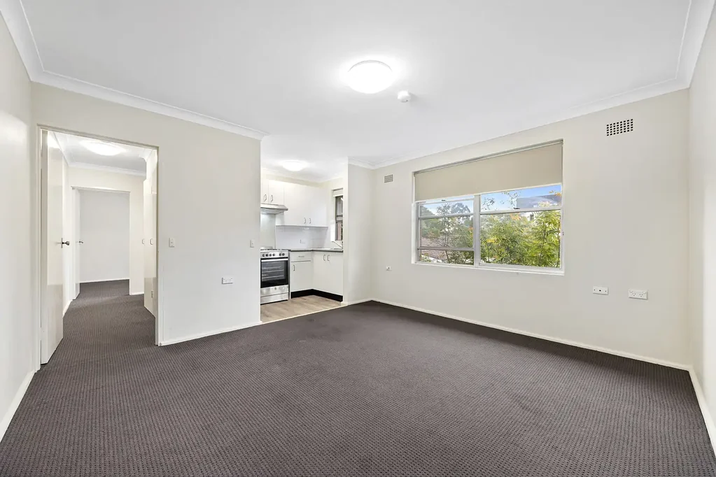 WELL PRESENTED ONE BED IN CONVENIENT LOCATION