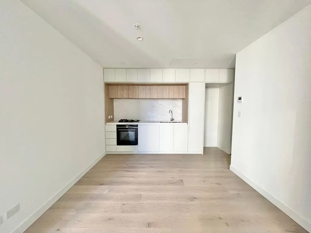 Modern 2-Bedroom Apartment in the Heart of Melbourne