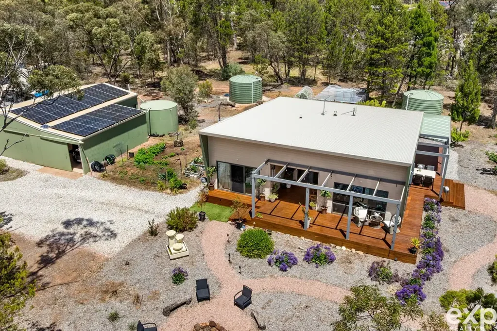 Nuriootpa 4 Slaapkamer Modern Barossa Contemporary Living —Comfort Meets Rural Serenity