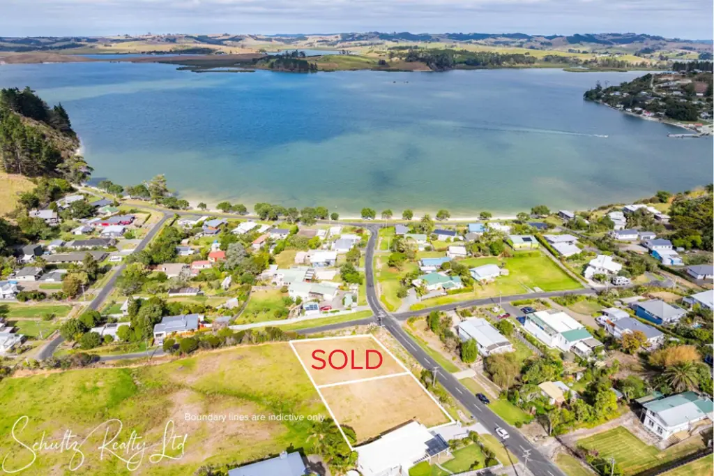Oxford Street, Whakapirau, Kaipara, Northland