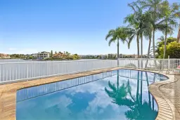 28 Montevideo Drive, Clear Island Waters