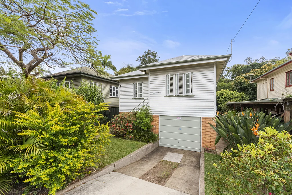 82 Mclean Parade, Ashgrove, QLD 4060