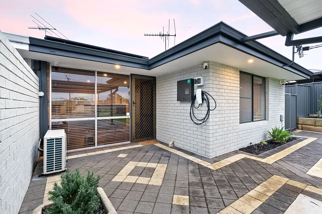 6B Savoir Court, Craigie, WA 6025