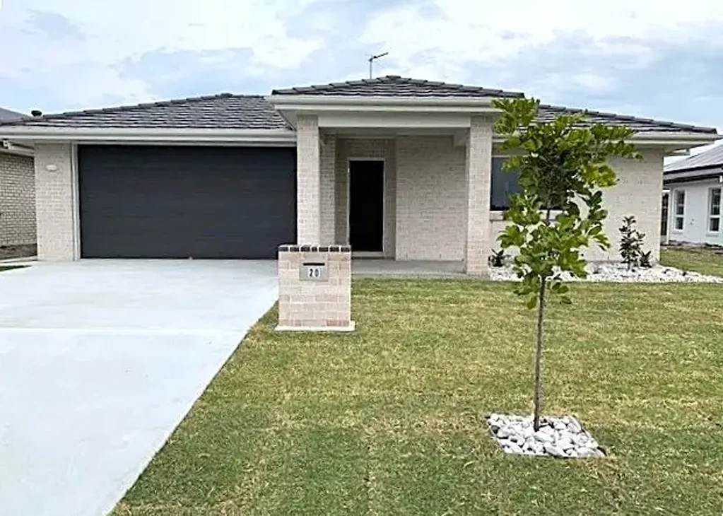 Spacious Family Home in Popular River Oaks Estate