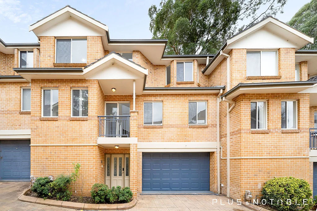 Castle Hill Spacious Townhouse with Oversized Utility & Storage – Walk to Castle Towers & Metro