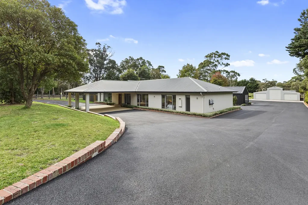 Langwarrin 5chambre Where Dreams do come true. The perfect setting to raise a family