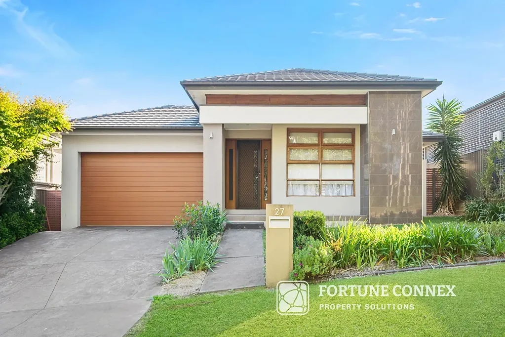 27 Donahue Circuit, Harrington Park, NSW 2567