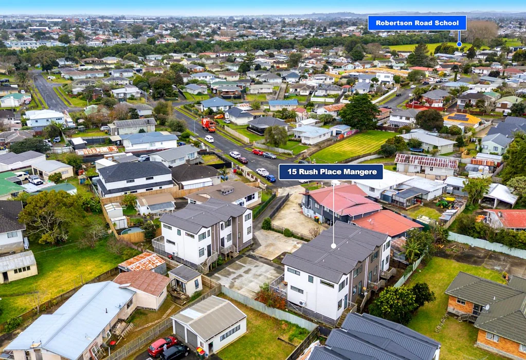 Mangere East 2房  URGENT SALE: Modern Living on Rush Place