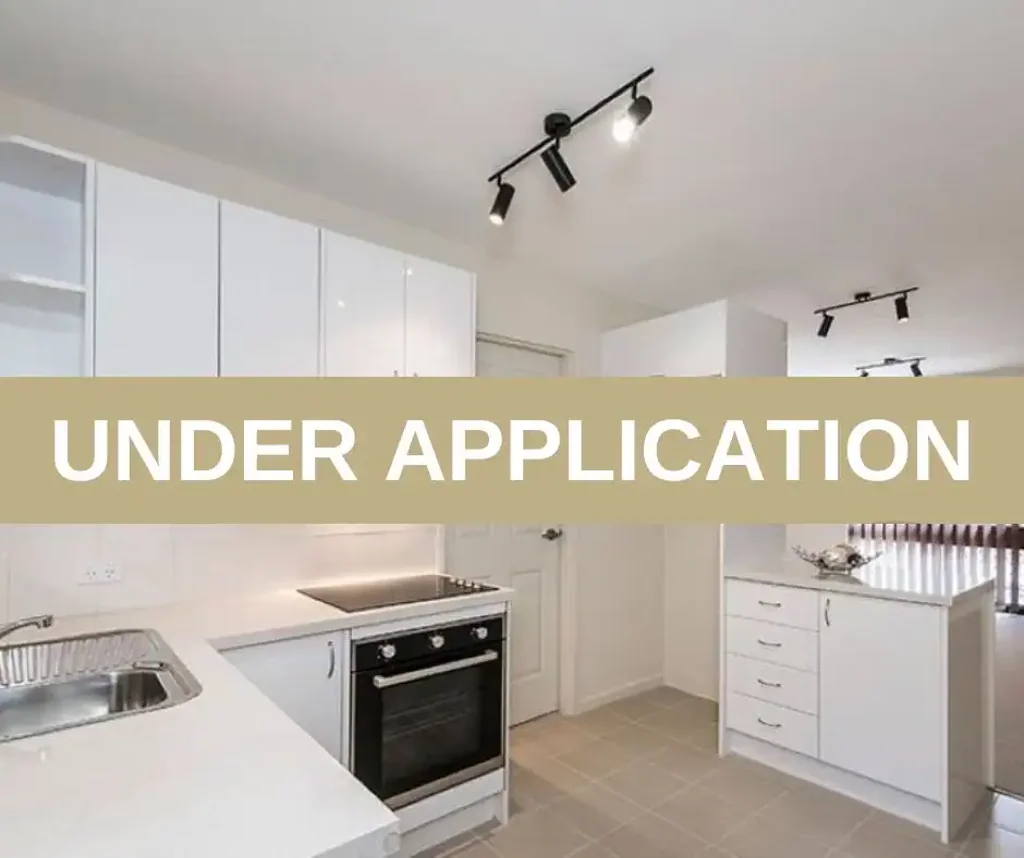 LOVELY 2 BEDROOM, BRIGHT UNIT!