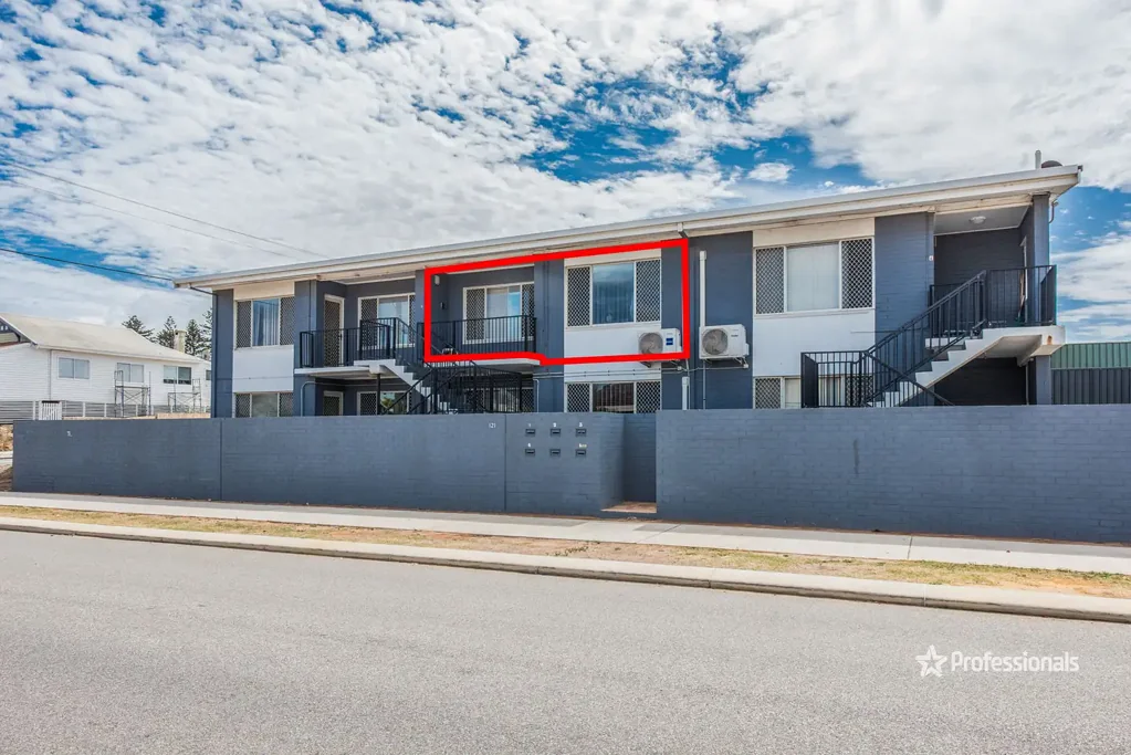 4/121 Gregory Street, Beachlands, WA 6530