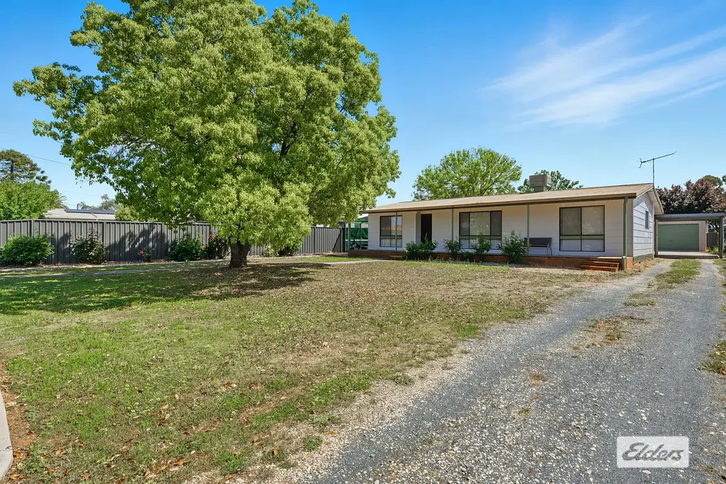 Howlong 3 Slaapkamer Beautiful Home with Modern Comforts and Outdoor Appeal!