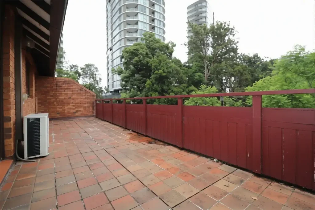 Superb North-Facing 3-Bedroom Apartment – 260m Walk to Epping Station