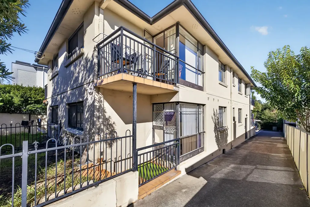 Wiley Park 2ਬੈੱਡਰੂਮ Top Floor | Front-Facing Position | Convenient Location