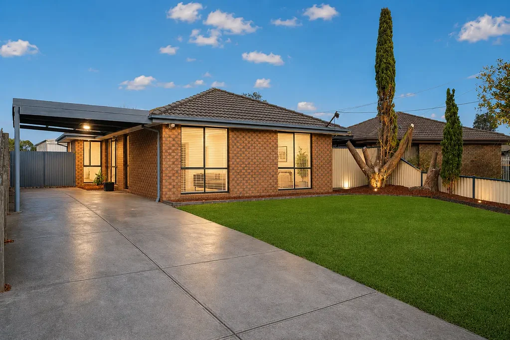 Werribee 3 Bedroom Move In, Invest or Develop - Endless Potential!
