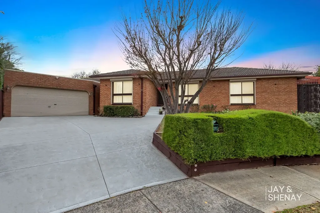 6 Dorgan Court, Endeavour Hills, VIC 3802