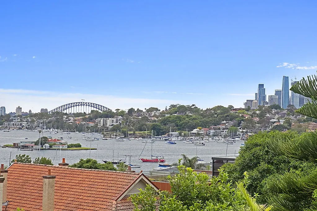 Two-bedroom apartment with stunning harbour views