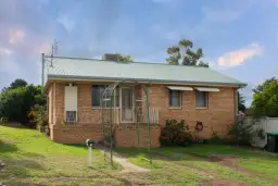 1 MILLER ST, Parkes