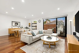 2/135 Beverley Street, Doncaster East