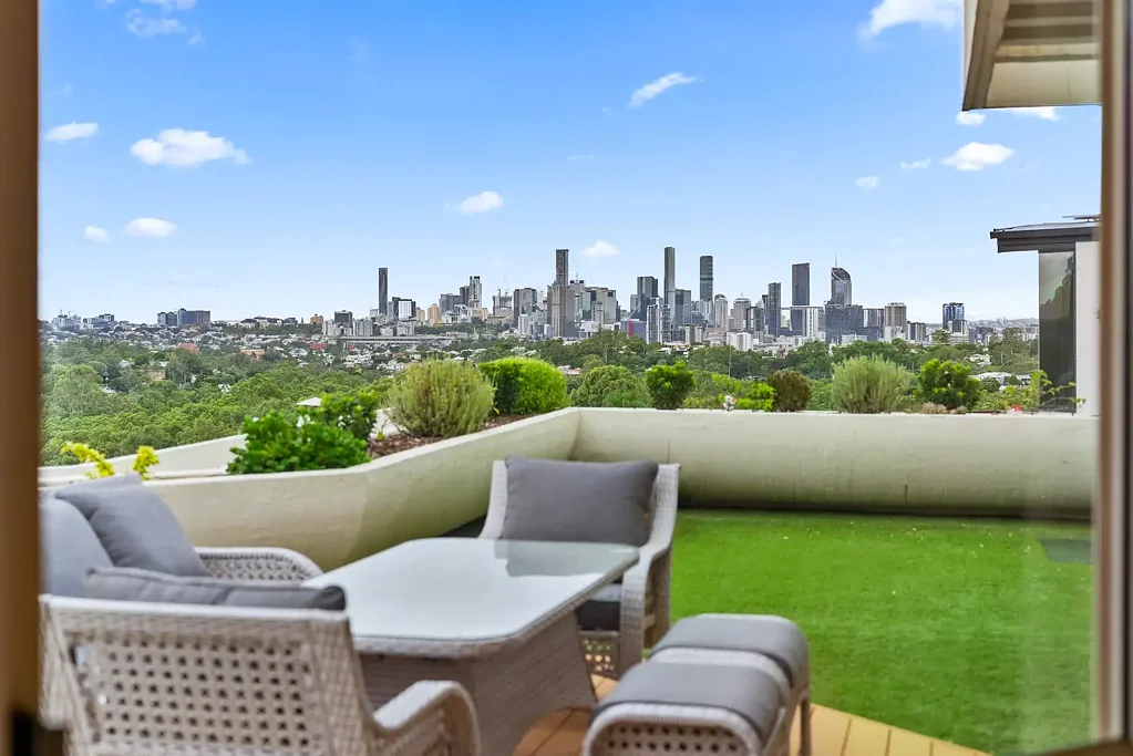 27/32 Tipuana Place, Bardon, QLD 4065
