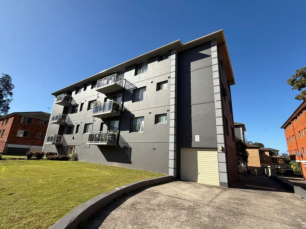 Newly Renovated Unit!