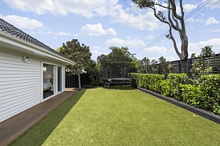 22 Rutherford Terrace, Meadowbank, Auckland City