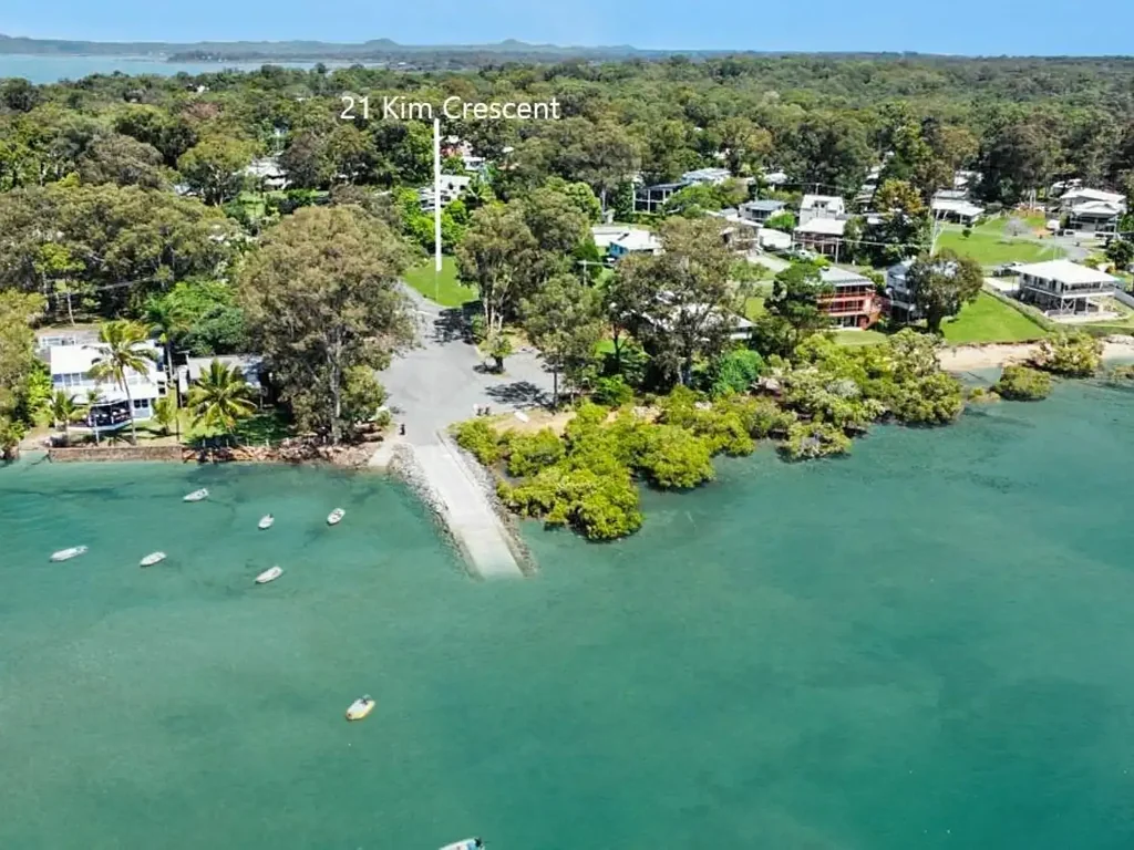 Macleay Island Stunning Water Views - Flat, Cleared, Soil Test & Surveyed