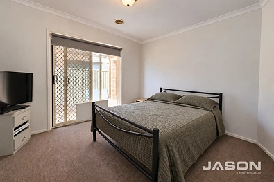 卧室 - 6 Turia Grove, Roxburgh Park, VIC 3064