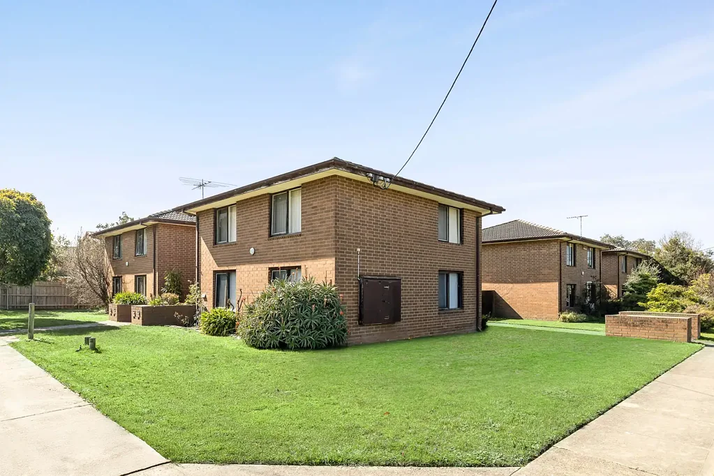 Hastings 2房 位于便利Hastings区域的低维护生活 Low-Maintenance Living in Convenient Hastings Location